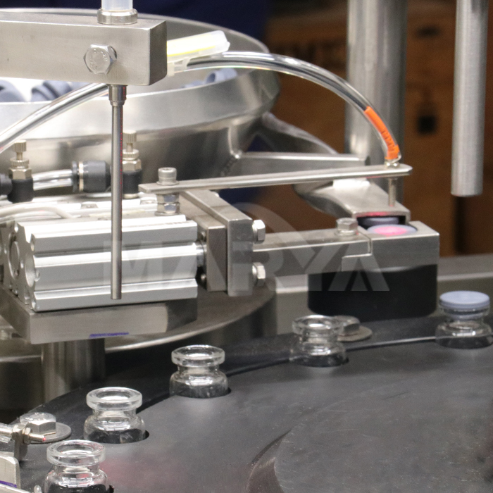 M&aacute;quina de tope de tap&oacute;n de relleno de vial 2 M&aacute;quina 